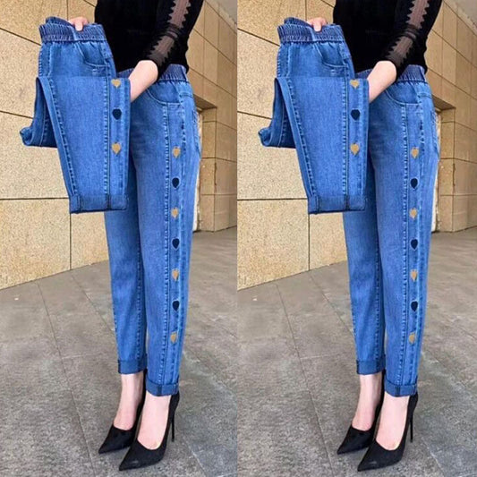 🔥HOT 50% OFF🔥Women's High-Elasticity Heart Pattern Embroidered Jeans