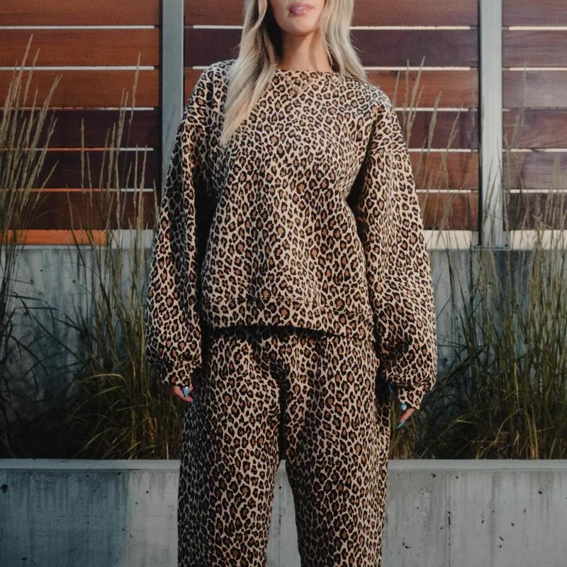🔥HOT SALE 50% OFF🔥 Stylish Leopard Print Top & Pants Set