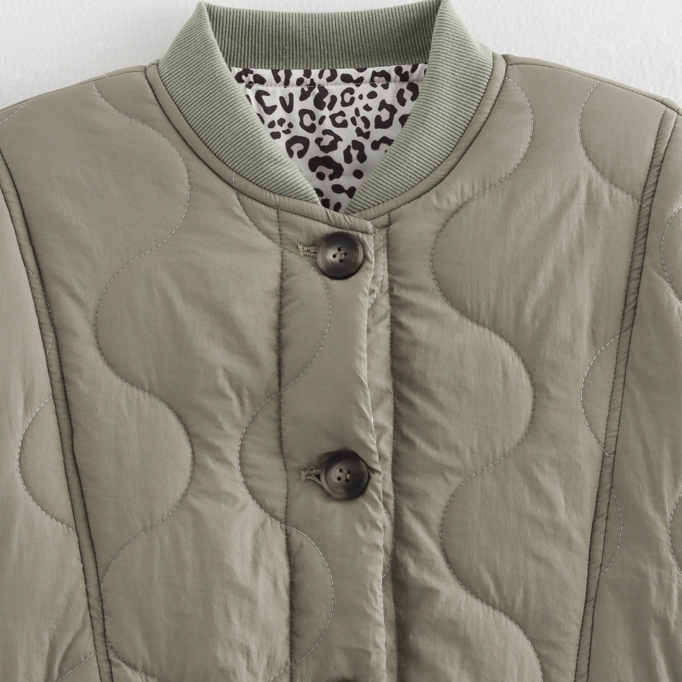 ❄️Winter Hot Sale 50% OFF🌟Women's Fashion Warm Button Down Cropped Jacket